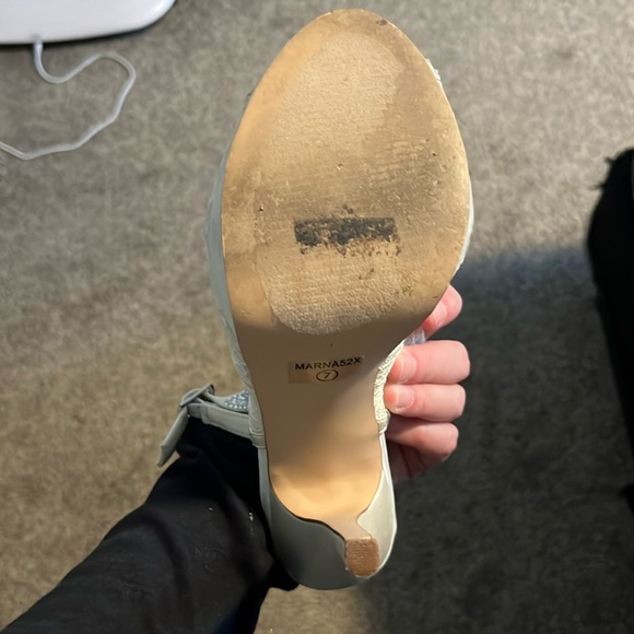 Shoes - Picture 2 of 3